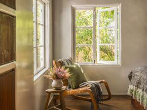 8027 Willow Glen Road, Los Angeles CA 90046
