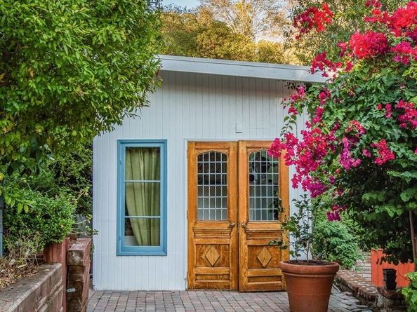 8027 Willow Glen Road, Los Angeles CA 90046