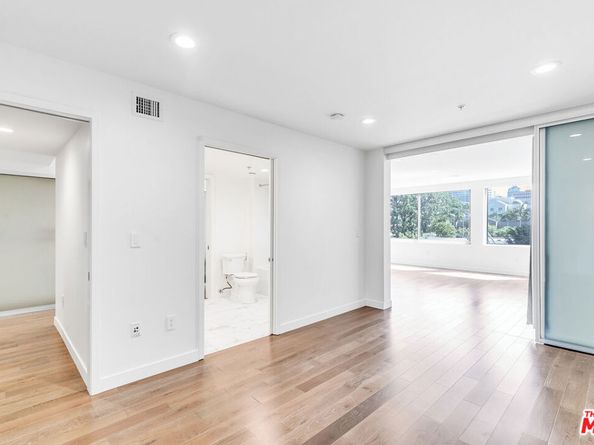 901 S Flower Street 408, Los Angeles CA 90015