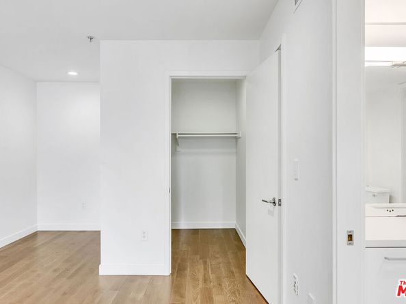 901 S Flower Street 408, Los Angeles CA 90015