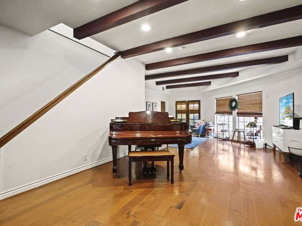 2477 Coolidge Avenue, Los Angeles CA 90064