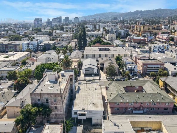 1630 N Harvard Boulevard, Los Angeles CA 90027