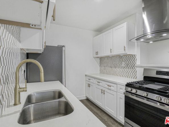 1630 N Harvard Boulevard, Los Angeles CA 90027