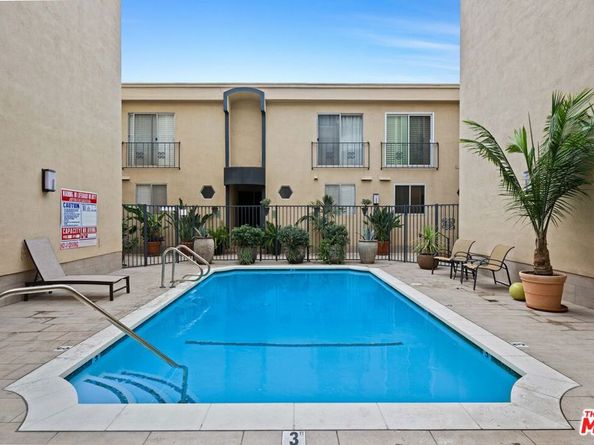 1221 N Kings Road 207, West Hollywood CA 90069