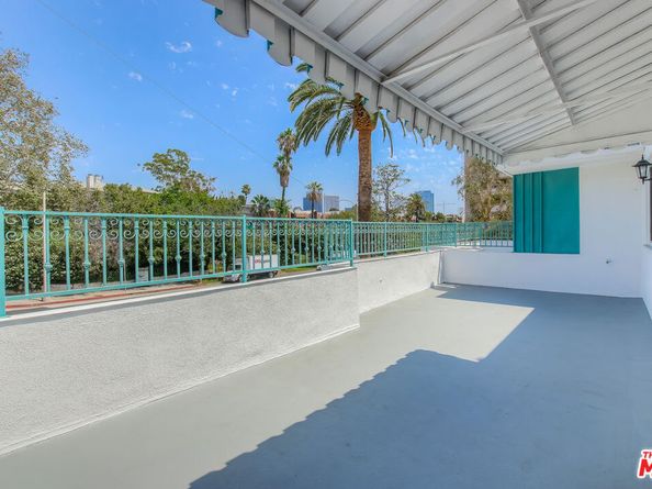 1301 S Beverly Glen Boulevard, Los Angeles CA 90024