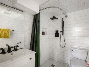 2304 W Avenue 31, Los Angeles CA 90065