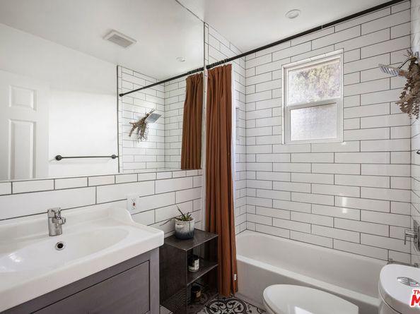 2304 W Avenue 31, Los Angeles CA 90065
