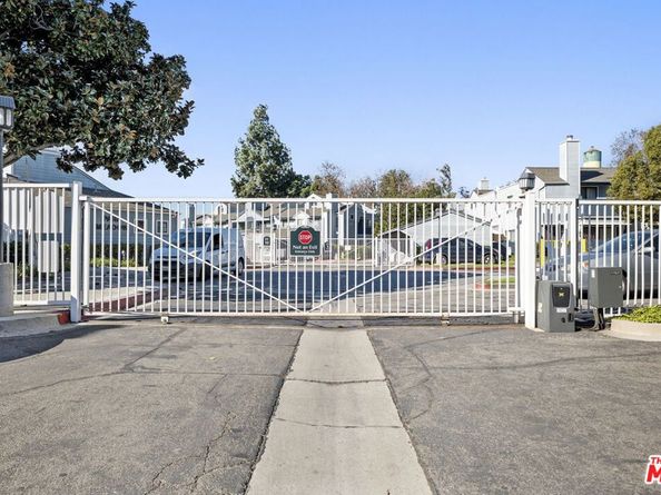 7316 Quill Drive 8, Downey CA 90242