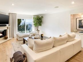 2385 Roscomare Road D3, Los Angeles CA 90077