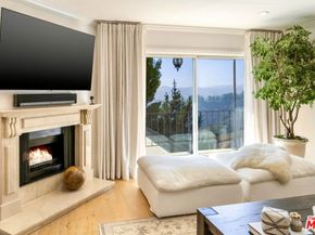 2385 Roscomare Road D3, Los Angeles CA 90077