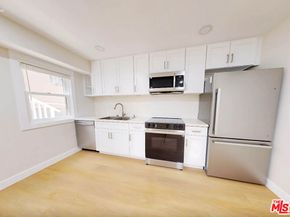 2370 Portland Street, Los Angeles CA 90007