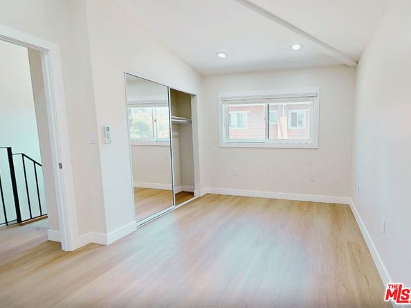 2370 Portland Street, Los Angeles CA 90007