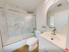 2370 Portland Street, Los Angeles CA 90007