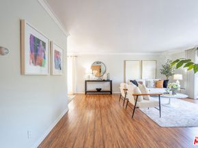 818 S Lucerne Boulevard 205, Los Angeles CA 90005