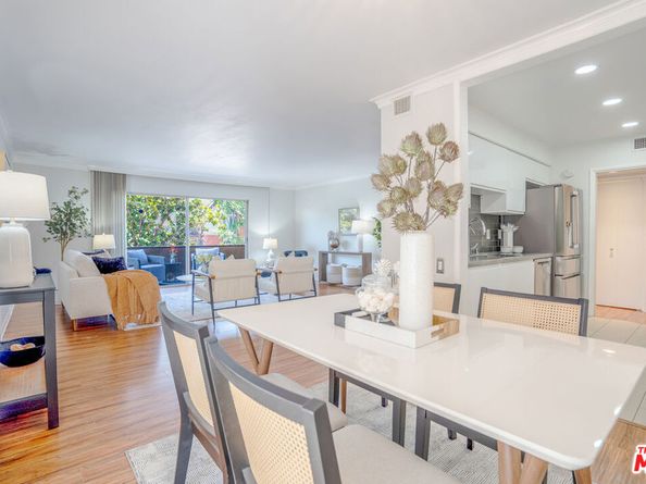 818 S Lucerne Boulevard 205, Los Angeles CA 90005