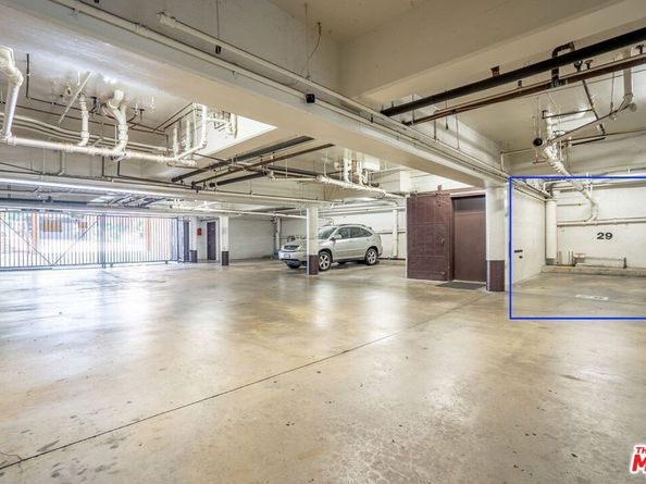 818 S Lucerne Boulevard 205, Los Angeles CA 90005