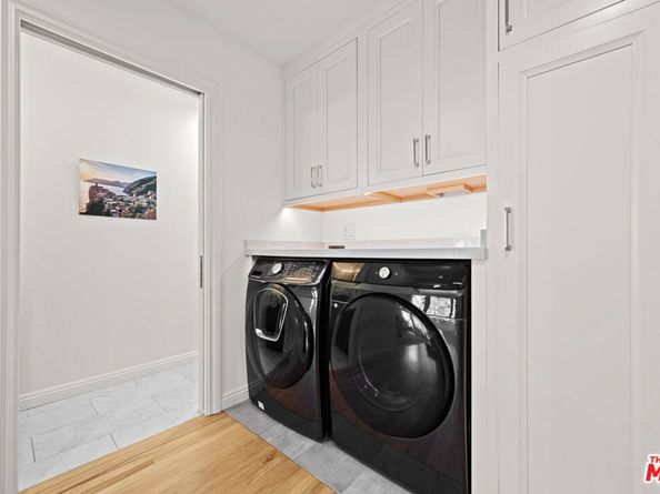 11918 Kiowa Avenue 302, Los Angeles CA 90049