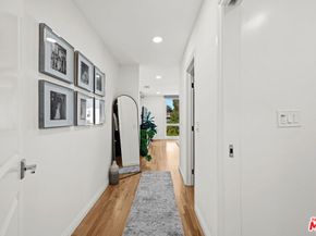 11918 Kiowa Avenue 302, Los Angeles CA 90049