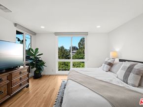 11918 Kiowa Avenue 302, Los Angeles CA 90049