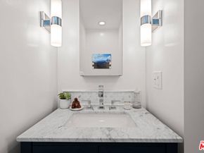 11918 Kiowa Avenue 302, Los Angeles CA 90049