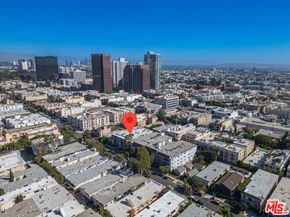 11918 Kiowa Avenue 302, Los Angeles CA 90049