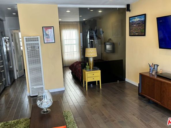 1255 N Harper Avenue 15, West Hollywood CA 90046