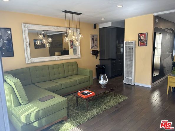 1255 N Harper Avenue 15, West Hollywood CA 90046
