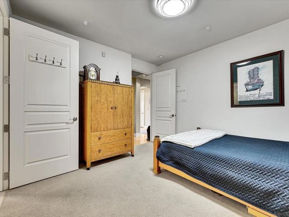 1010 Genter St 102, La Jolla CA 92037