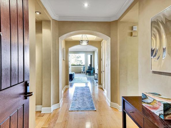 1010 Genter St 102, La Jolla CA 92037