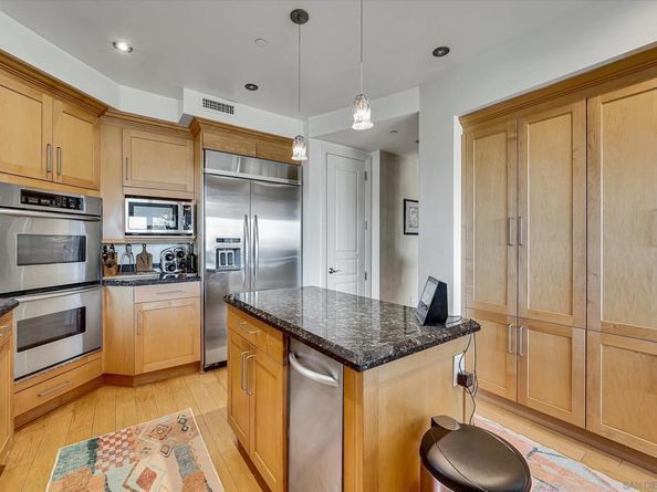 1010 Genter St 102, La Jolla CA 92037