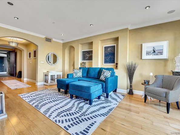 1010 Genter St 102, La Jolla CA 92037