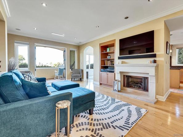 1010 Genter St 102, La Jolla CA 92037