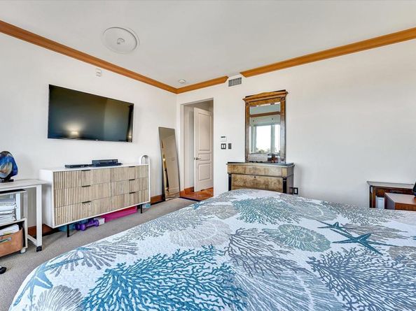 1010 Genter St 102, La Jolla CA 92037