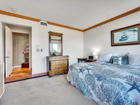 1010 Genter St 102, La Jolla CA 92037