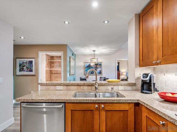 700 W E St 805, San Diego CA 92101