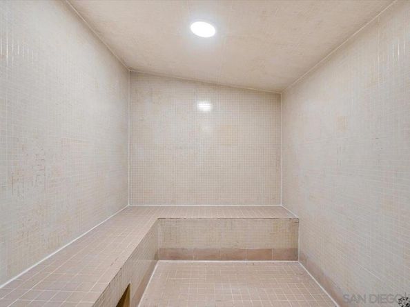 700 W E St 805, San Diego CA 92101