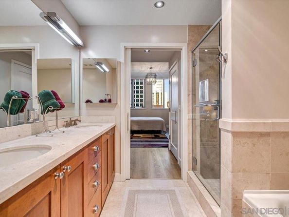 700 W E St 805, San Diego CA 92101