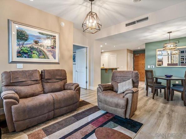 700 W E St 805, San Diego CA 92101