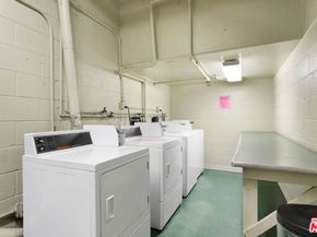 947 W 30th Street, Los Angeles CA 90007