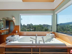 6201 Quebec Drive, Los Angeles CA 90068