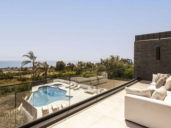 29800 Cuthbert Road, Malibu CA 90265
