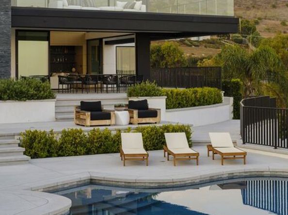 29800 Cuthbert Road, Malibu CA 90265