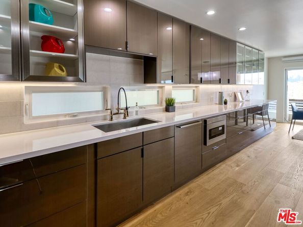 6601 E Seaside Walk, Long Beach CA 90803