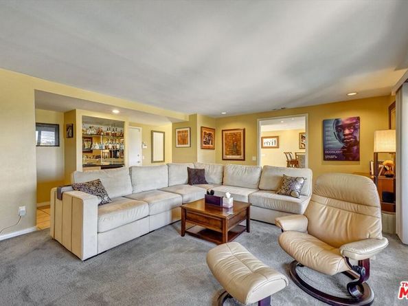 21749 Planewood Drive, Woodland Hills CA 91364