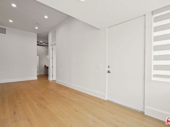 215 Windward Avenue, Venice CA 90291