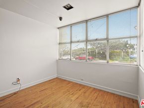 215 Windward Avenue, Venice CA 90291