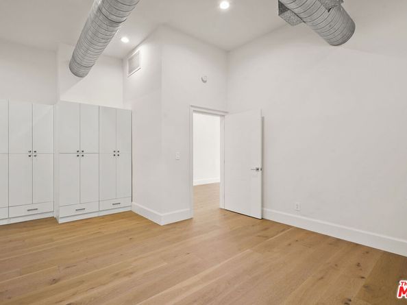 215 Windward Avenue, Venice CA 90291