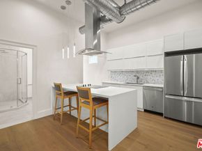 215 Windward Avenue, Venice CA 90291