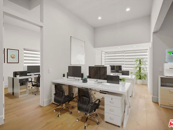 215 Windward Avenue, Venice CA 90291