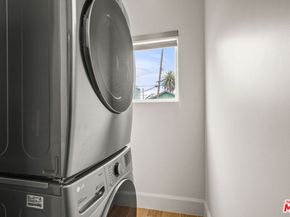 215 Windward Avenue, Venice CA 90291